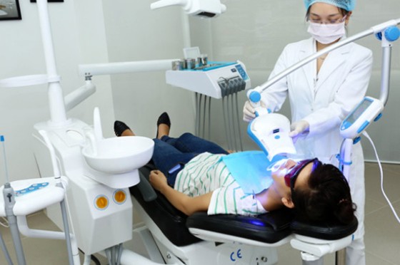 Tẩy trắng răng tại ghế nha khoa